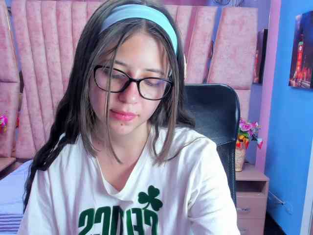 SarahSweett webcam
