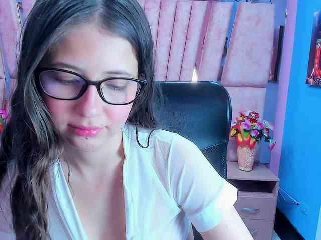SarahSweett webcam