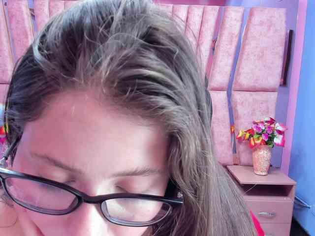SarahSweett webcam
