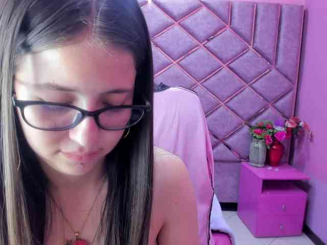 SarahSweett webcam