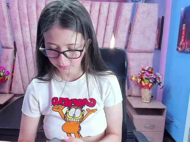 SarahSweett webcam