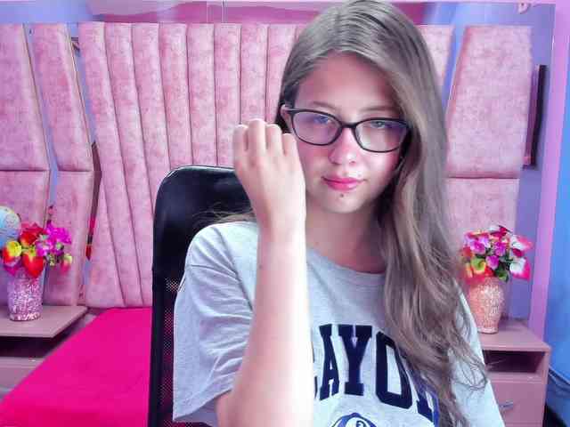 SarahSweett webcam
