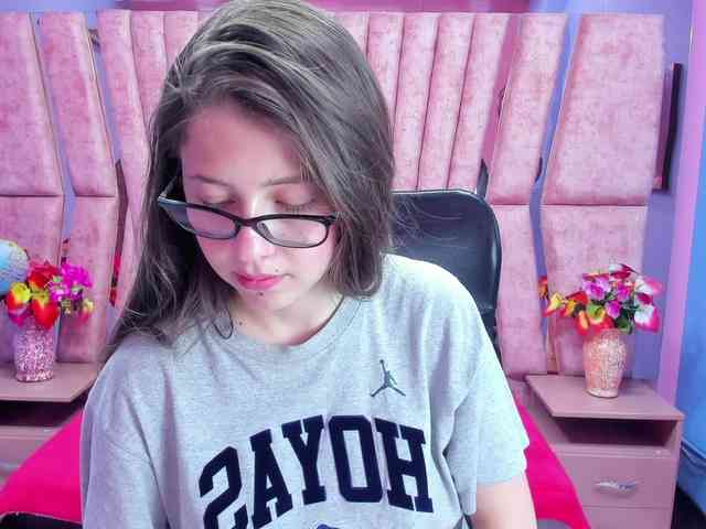 SarahSweett webcam