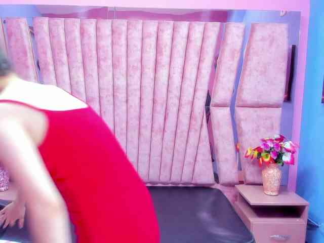 SarahSweett webcam