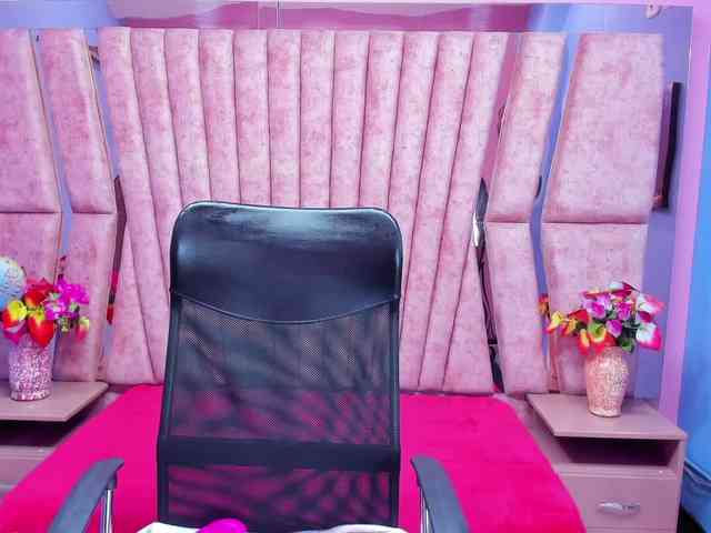 SarahSweett webcam