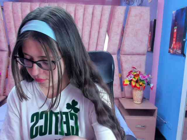 SarahSweett webcam