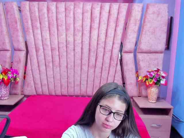 SarahSweett webcam
