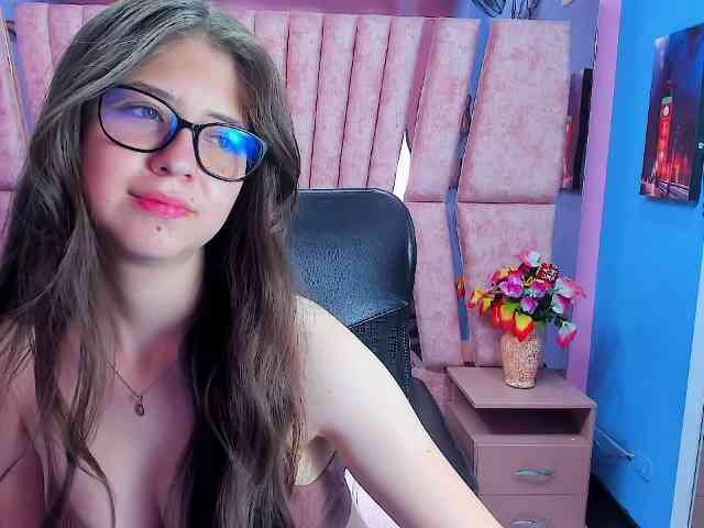 SarahSweett webcam