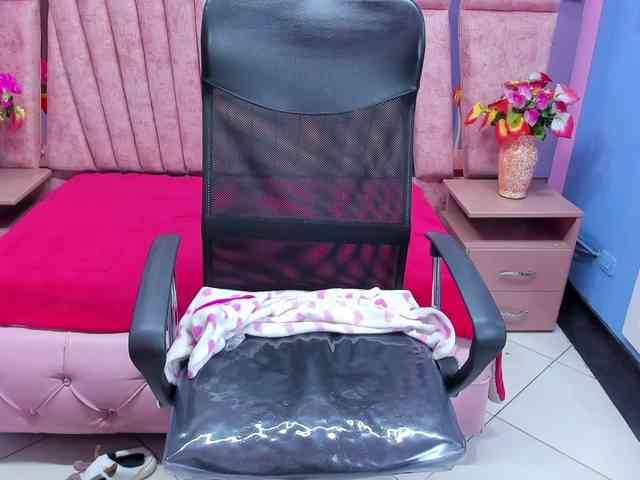 SarahSweett webcam