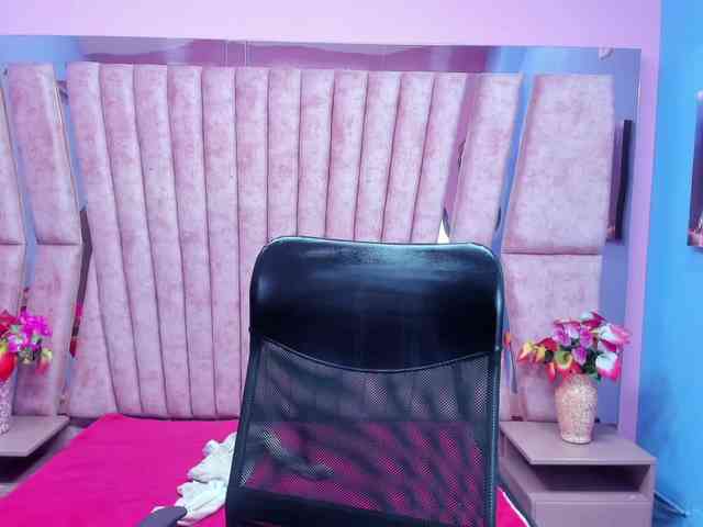 SarahSweett webcam