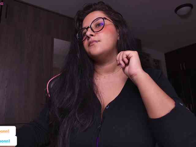 MissMoonn webcam