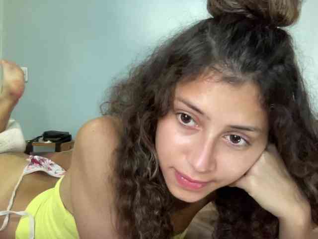 absolutehorror webcam