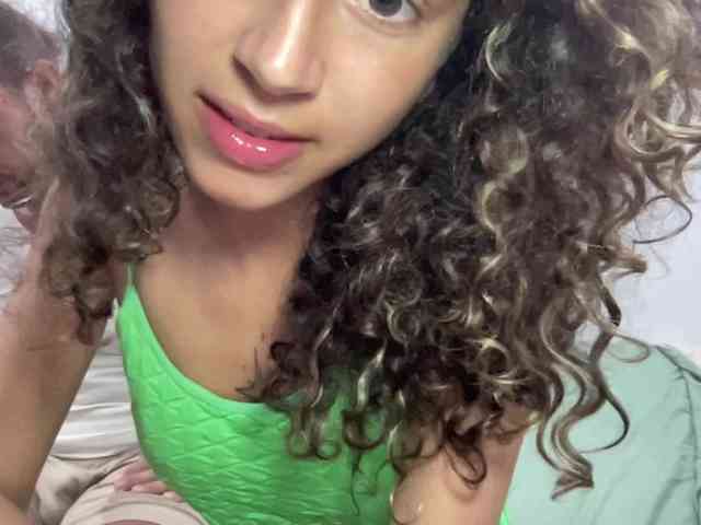 absolutehorror webcam