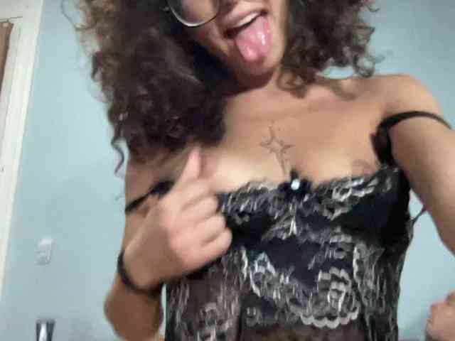 absolutehorror webcam