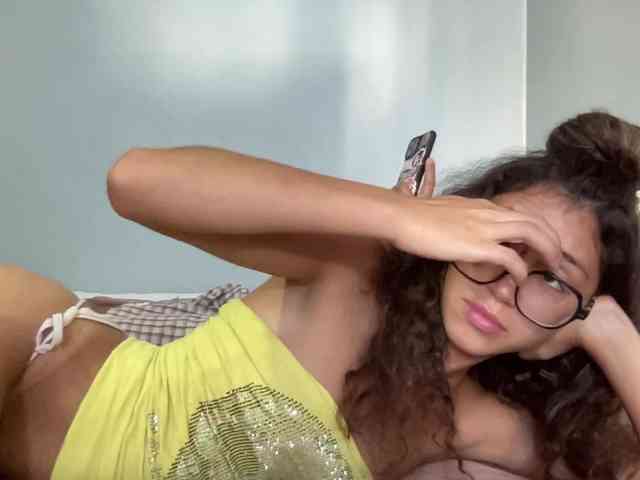 absolutehorror webcam