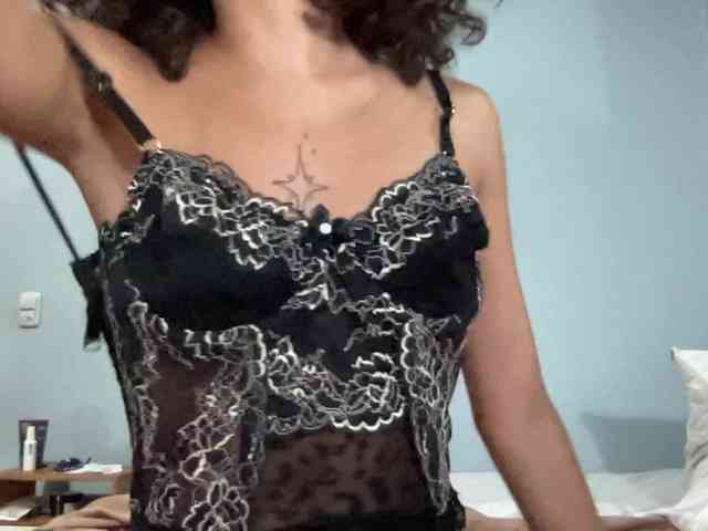 absolutehorror webcam