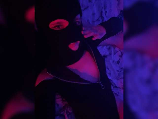 Watch _molokooo_ Streaming Live