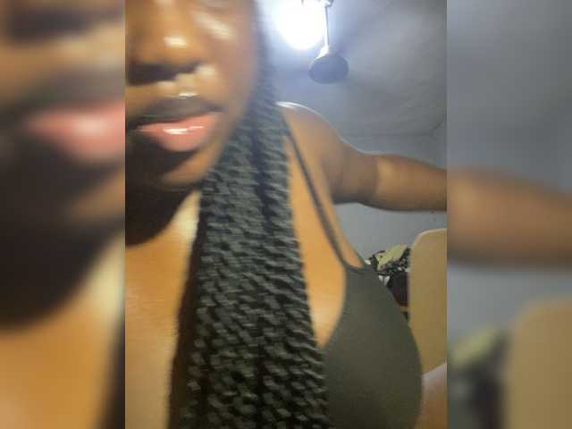PrettyJade – webcam model profile photo