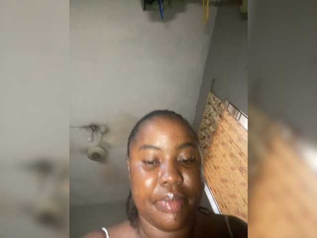 PrettyJade's BongaCams show and profile