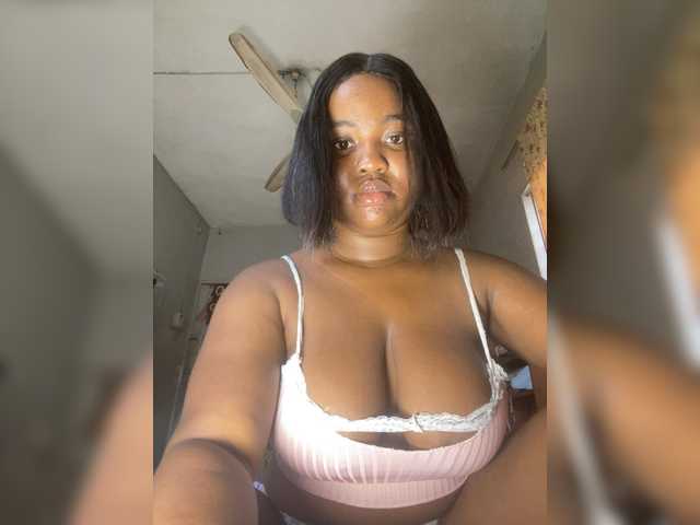 PrettyJade's BongaCams show and profile