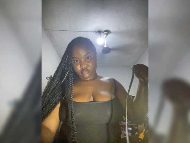 PrettyJade – webcam model profile photo