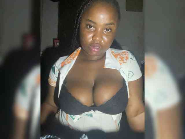 PrettyJade webcam