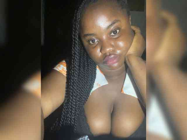PrettyJade webcam