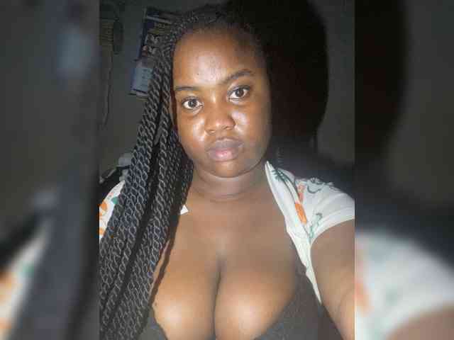 PrettyJade webcam
