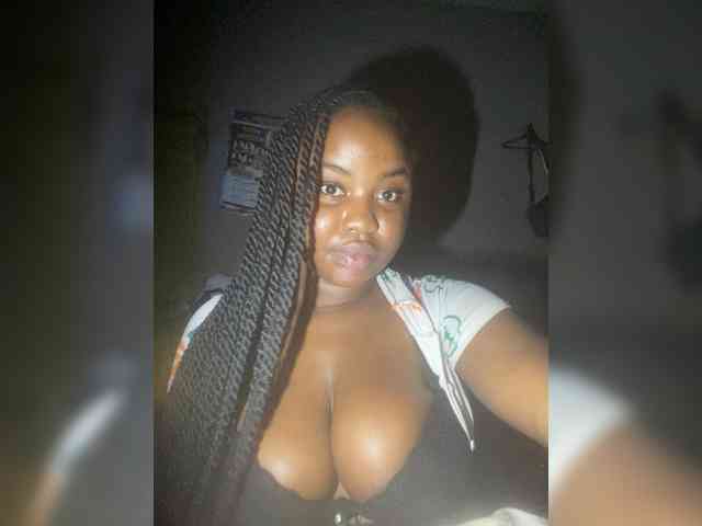 PrettyJade webcam