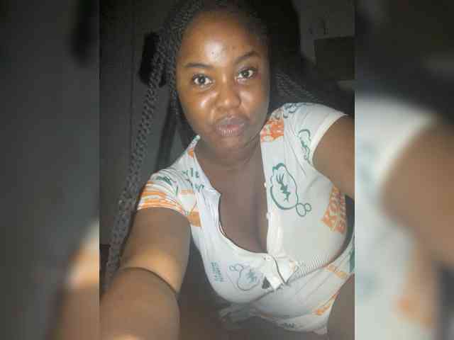 PrettyJade webcam