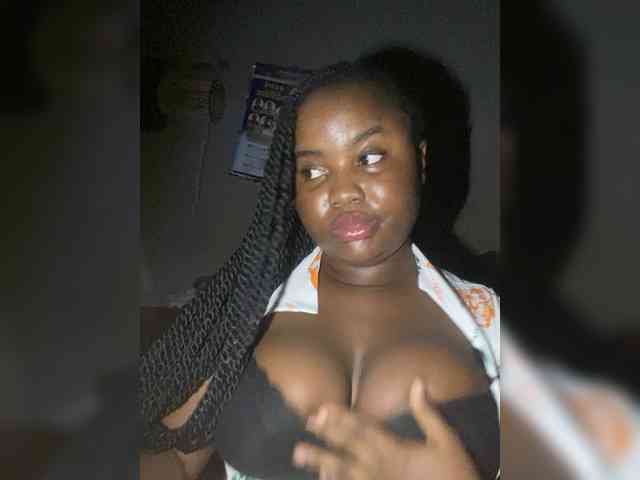 PrettyJade webcam
