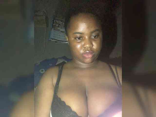 PrettyJade webcam