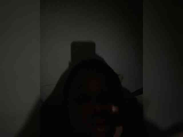 PrettyJade webcam