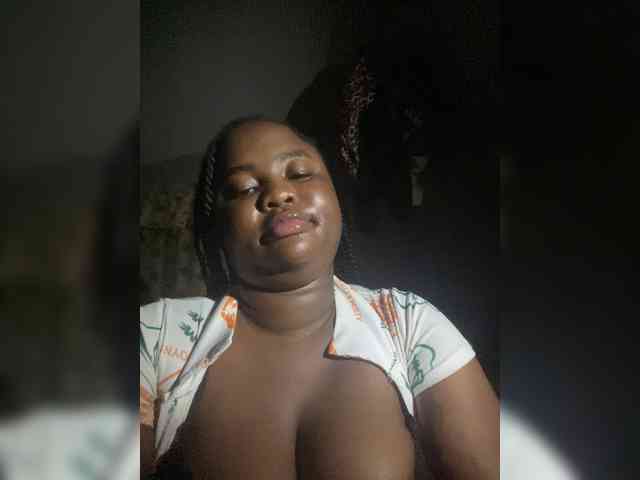 PrettyJade webcam