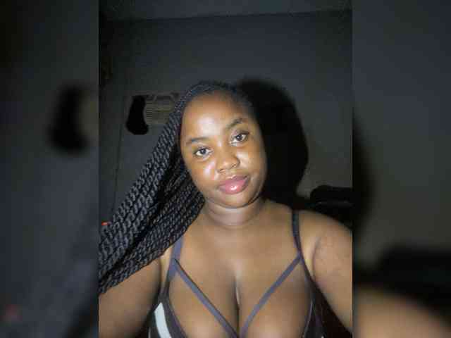 PrettyJade webcam
