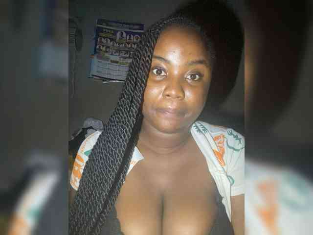 PrettyJade webcam