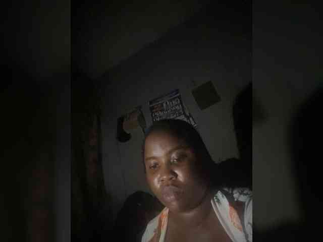 PrettyJade webcam