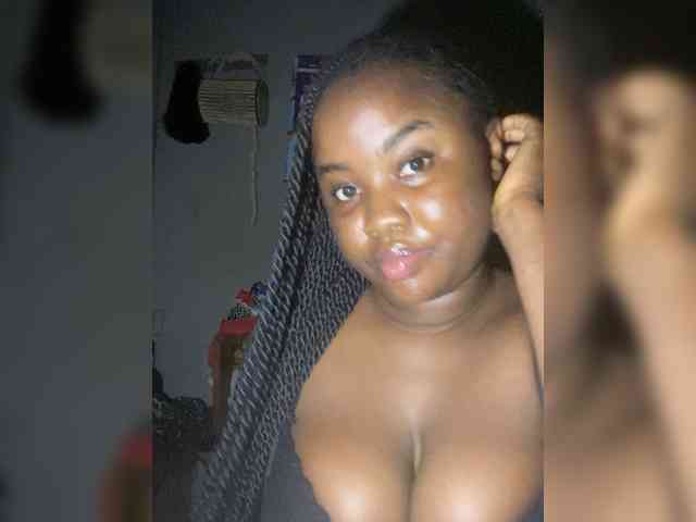 PrettyJade webcam