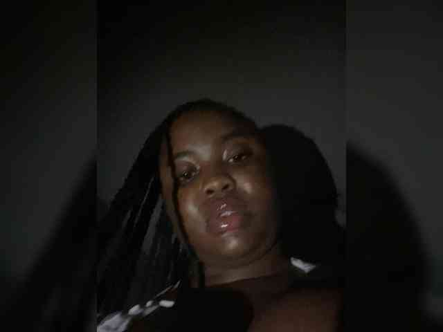 PrettyJade webcam