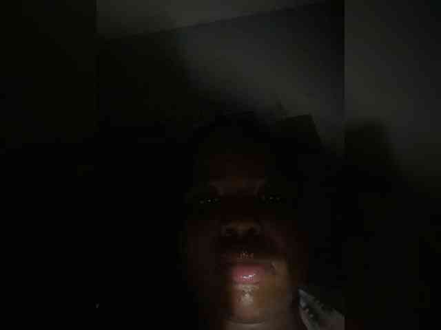 PrettyJade webcam
