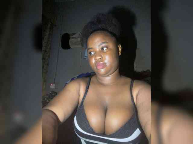 PrettyJade webcam