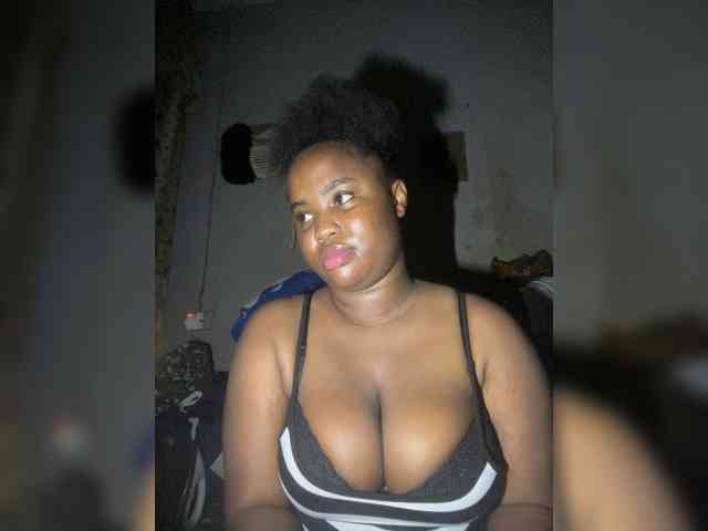 PrettyJade webcam