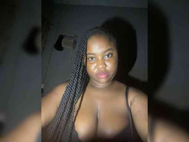 PrettyJade webcam