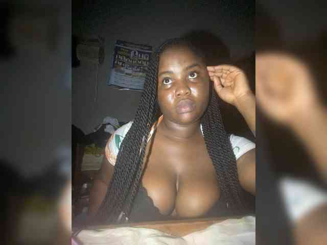 PrettyJade webcam