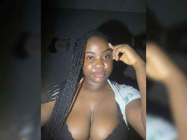 PrettyJade webcam
