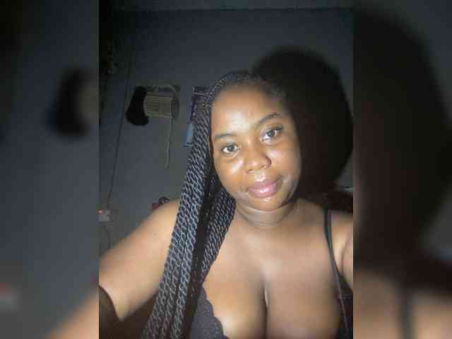 PrettyJade webcam