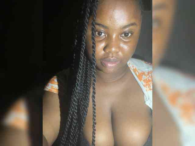 PrettyJade webcam