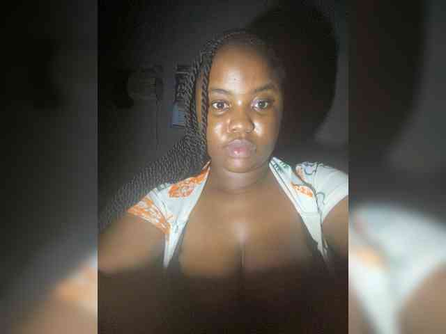 PrettyJade webcam