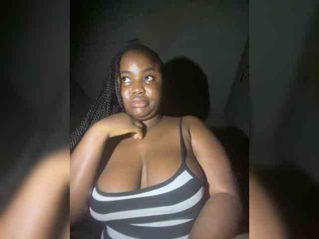 PrettyJade webcam