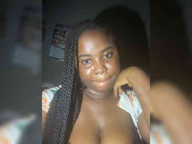 PrettyJade webcam